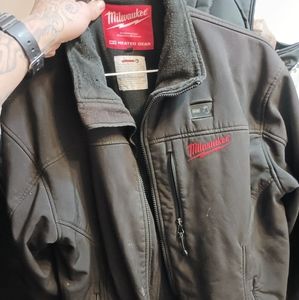 Milwaukee heated jacket